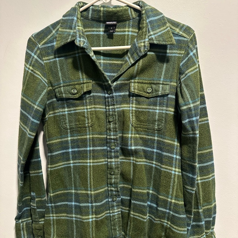 Patagonia Women’s Fjord Flannel Green Plaid Button-Front Shirt